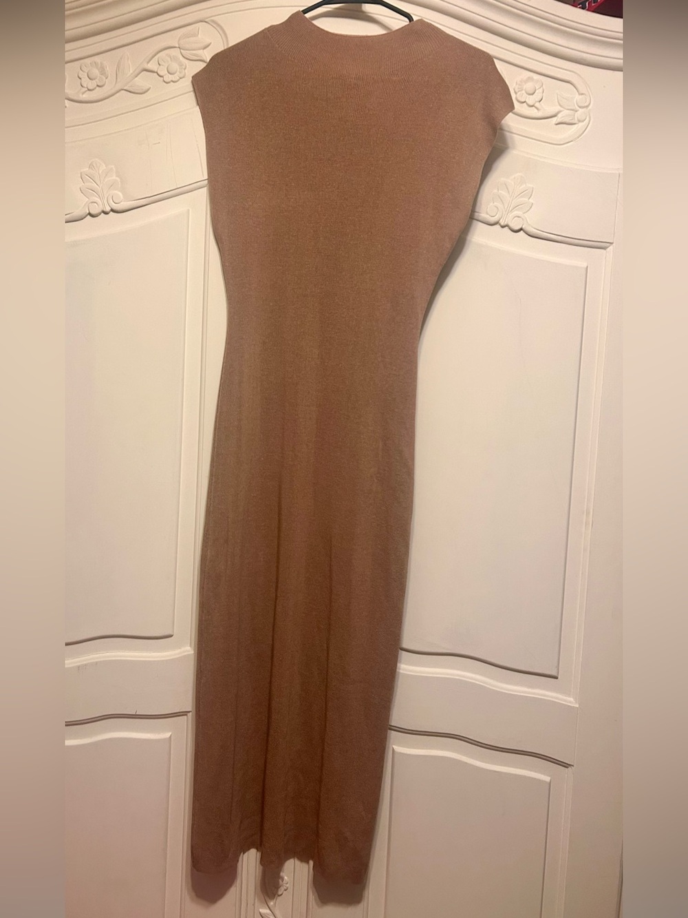 NWOT Lalavon Sleeveless Midi Dress in Brown - Picture 2 of 4